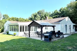 55 Nightingale Ave, Warwick, RI 02889 - Photo 5