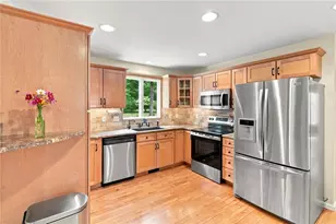 229 Hunting House Rd, Glocester, RI 02857 - Photo 15