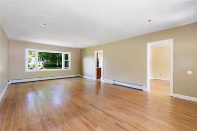 278 Green End Avenue, Middletown, RI 02842 - Photo 5