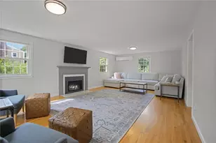 7 Heritage Rd, Bristol, RI 02809 - Photo 11