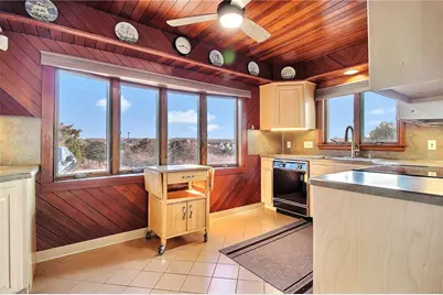 635 Atlantic Avenue, Westerly, RI 02891 - Photo 13