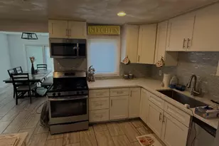 210 Pinecrest Dr, Pawtucket, RI 02861 - Photo 5