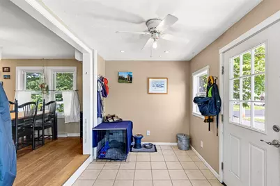 10 Wannisett Avenue, East Providence, RI 02915 - Photo 9