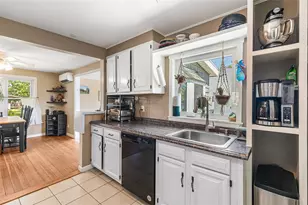 10 Wannisett Ave, East Providence, RI 02915 - Photo 9