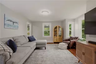 226 Turnpike Ave, Portsmouth, RI 02871 - Photo 11