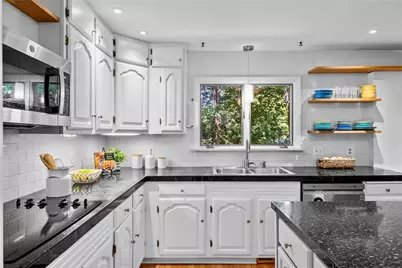 6 North Lane, Barrington, RI 02806 - Photo 17