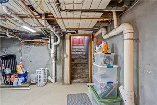 45 Forest St, Providence, RI 02906 - Photo 13