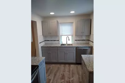 27 Mount Vernon Street #1, Newport, RI 02840 - Photo 3