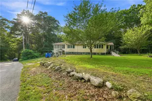 20 Colonial Village Rd, Hopkinton, RI 02804 - Photo 11