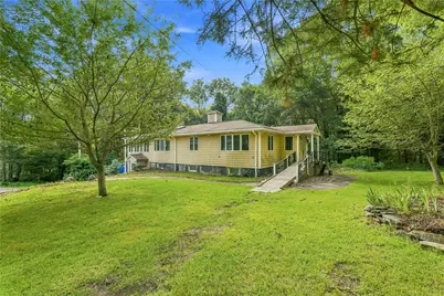 20 Colonial Village Road, Hopkinton, RI 02804 - Photo 5