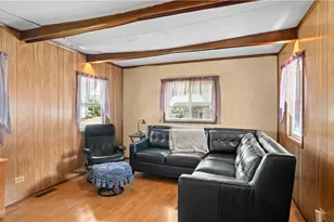 979 Toll Gate Rd, Warwick, RI 02886 - Photo 7