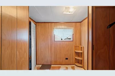 979 Toll Gate Road, Warwick, RI 02886 - Photo 13