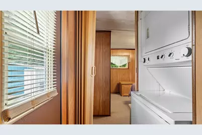 979 Toll Gate Road, Warwick, RI 02886 - Photo 17