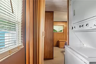 979 Toll Gate Rd, Warwick, RI 02886 - Photo 17
