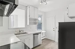 543 Lloyd Ave, Providence, RI 02906 - Photo 9