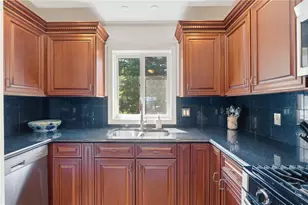 4100 Post Rd, Warwick, RI 02886 - Photo 9