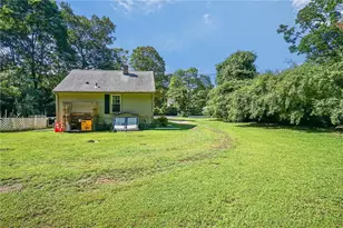 58 Essex Rd, North Kingstown, RI 02852 - Photo 5