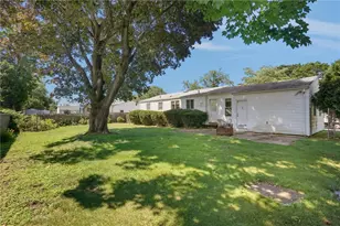 74 Ticonderoga Dr, Warwick, RI 02889 - Photo 31