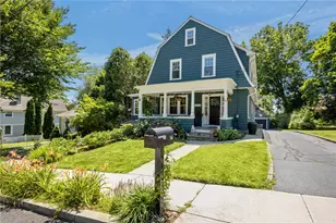 56 Somerset St, East Greenwich, RI 02818 - Photo 1