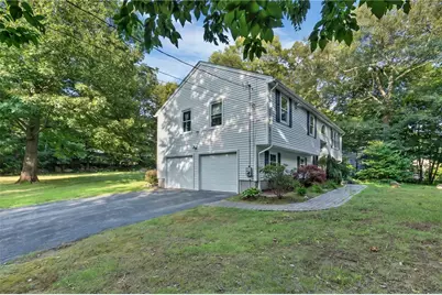 587 Central Avenue, Johnston, RI 02919 - Photo 31