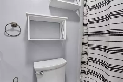 587 Central Avenue, Johnston, RI 02919 - Photo 23