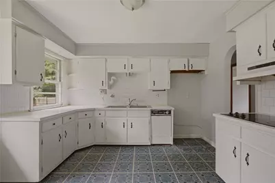 1639 Bulgarmarsh Road, Tiverton, RI 02878 - Photo 3