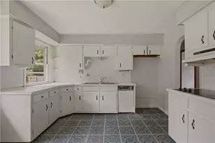 1639 Bulgarmarsh Rd, Tiverton, RI 02878 - Photo 3