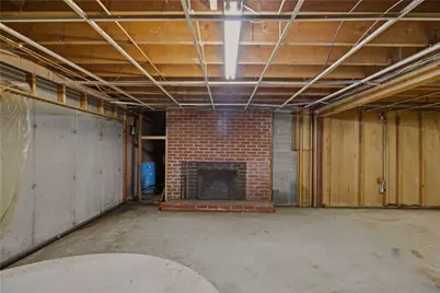 1639 Bulgarmarsh Road, Tiverton, RI 02878 - Photo 33