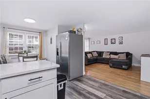 5 Packard Ave, Warwick, RI 02886 - Photo 9