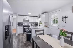 5 Packard Ave, Warwick, RI 02886 - Photo 3