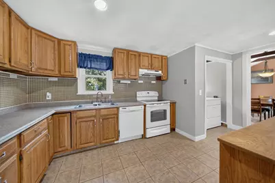 46 Sheffield Avenue, West Warwick, RI 02893 - Photo 7