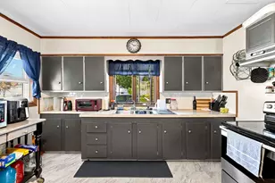 228 Main Rd, Tiverton, RI 02878 - Photo 19