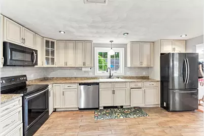 216 Hyde Street, Cranston, RI 02920 - Photo 5