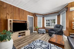 703 Manville Rd, Woonsocket, RI 02895 - Photo 7