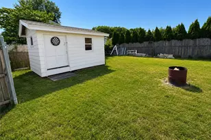 52 Tiffany St, North Providence, RI 02904 - Photo 41