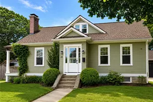 59 Oswald St, Pawtucket, RI 02861 - Photo 1