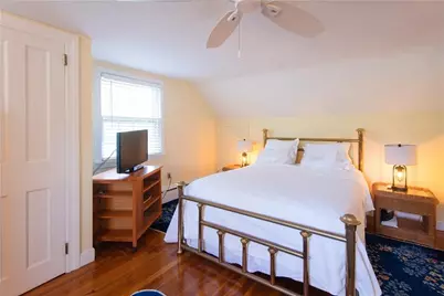 8 Fenner Avenue, Newport, RI 02840 - Photo 17