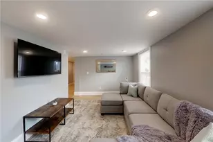 382 Spring St, Newport, RI 02840 - Photo 9