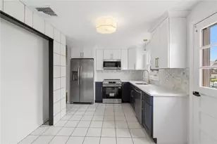 216 Toledo Ave, Pawtucket, RI 02860 - Photo 7