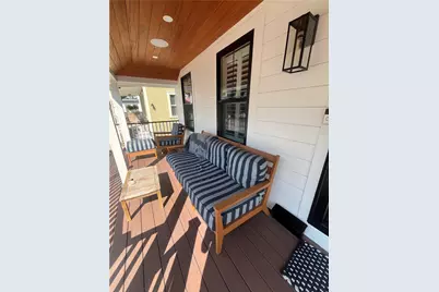 32 Hammond Street, Newport, RI 02840 - Photo 3