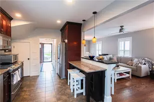 32 Hammond St, Newport, RI 02840 - Photo 7