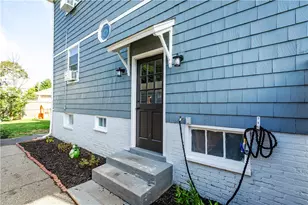 15 Pearl Ave, East Providence, RI 02916 - Photo 49