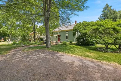 362 Abbott Run Valley Road, Cumberland, RI 02864 - Photo 5