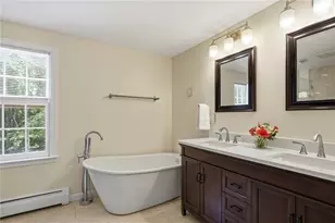 60 Fox Run, East Greenwich, RI 02818 - Photo 23