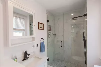 131 Broadway #2, Newport, RI 02840 - Photo 13