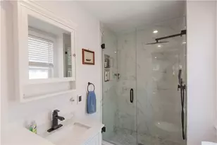 131 Broadway, Newport, RI 02840 - Photo 13