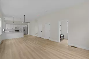 80 Packard St, Cranston, RI 02910 - Photo 9