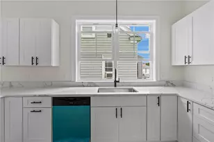 80 Packard St, Cranston, RI 02910 - Photo 7