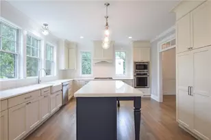 01 Highland Woods Dr, East Greenwich, RI 02818 - Photo 3