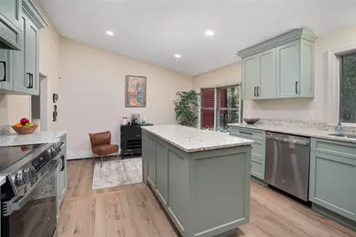 690 Major Potter Road, Warwick, RI 02886 - Photo 9